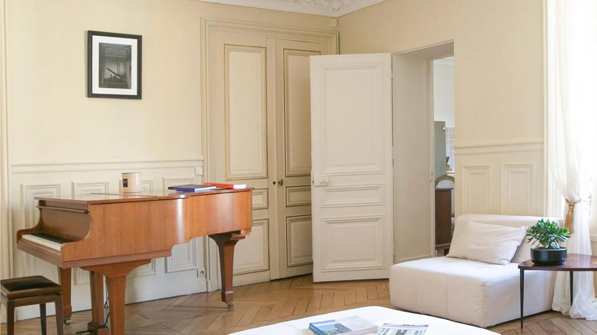 Apartment Typical Haussmannien With Eiffel Tower View - Bm68 *