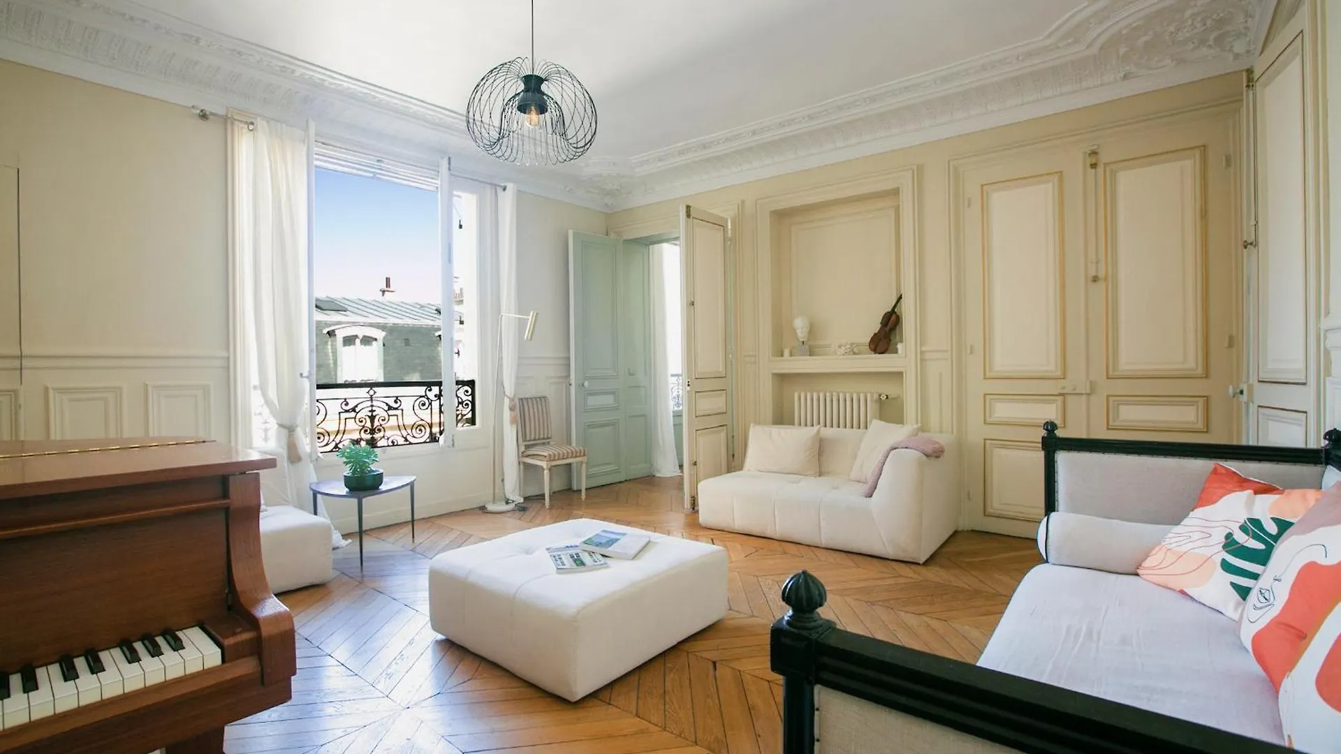 Typical Haussmannien With Eiffel Tower View - Bm68 * Paris