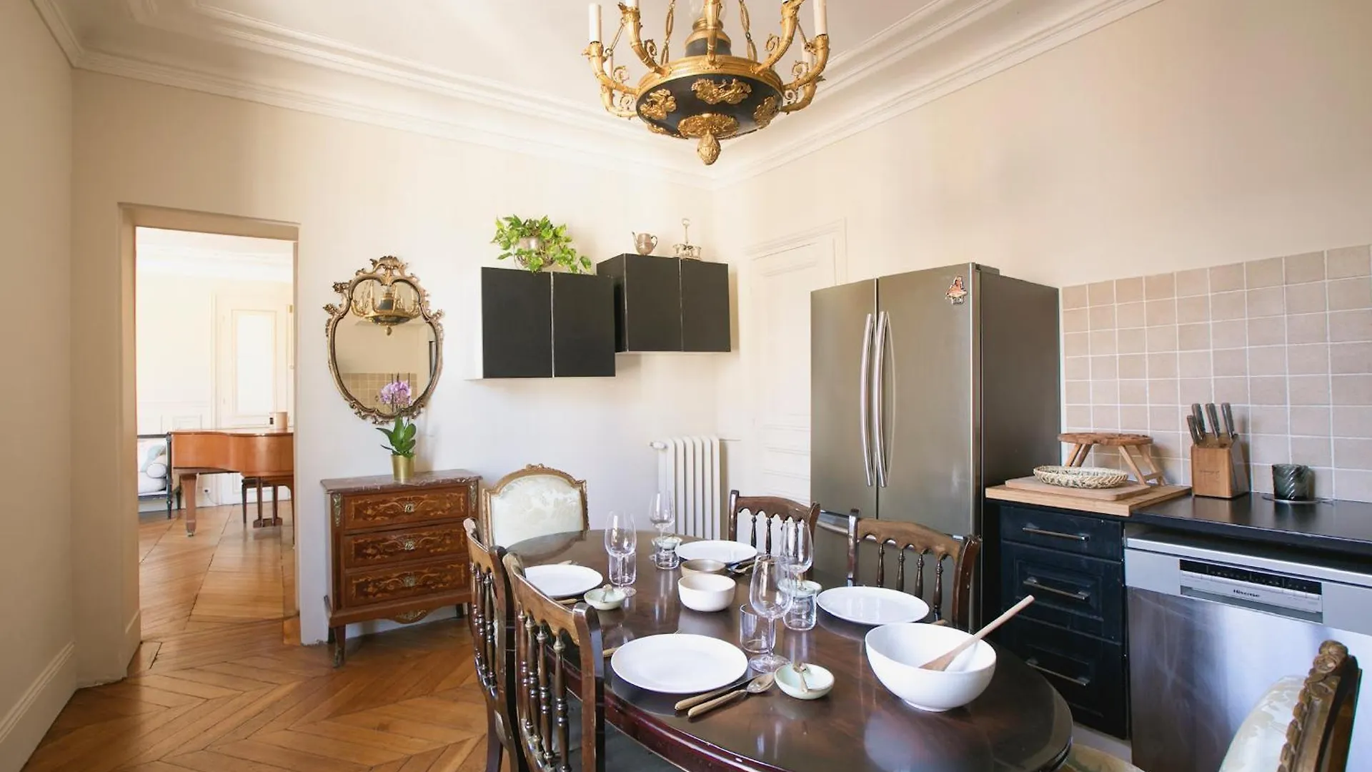 Typical Haussmannien With Eiffel Tower View - Bm68 Apartment *