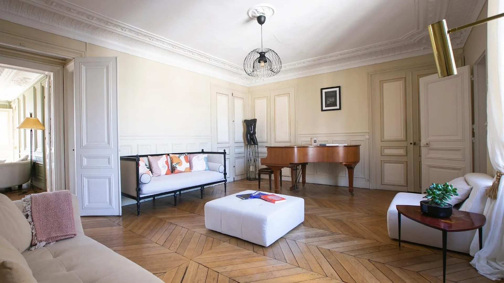 Typical Haussmannien With Eiffel Tower View - Bm68 * Париж