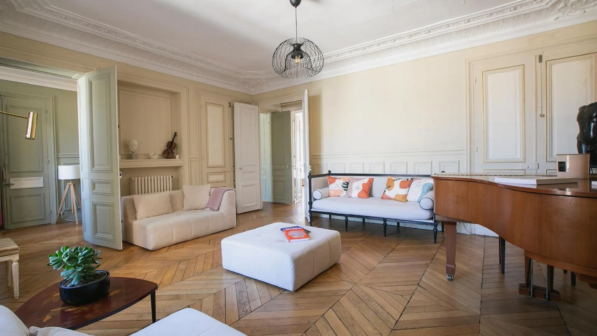 Apartment Typical Haussmannien With Eiffel Tower View - Bm68 Paris