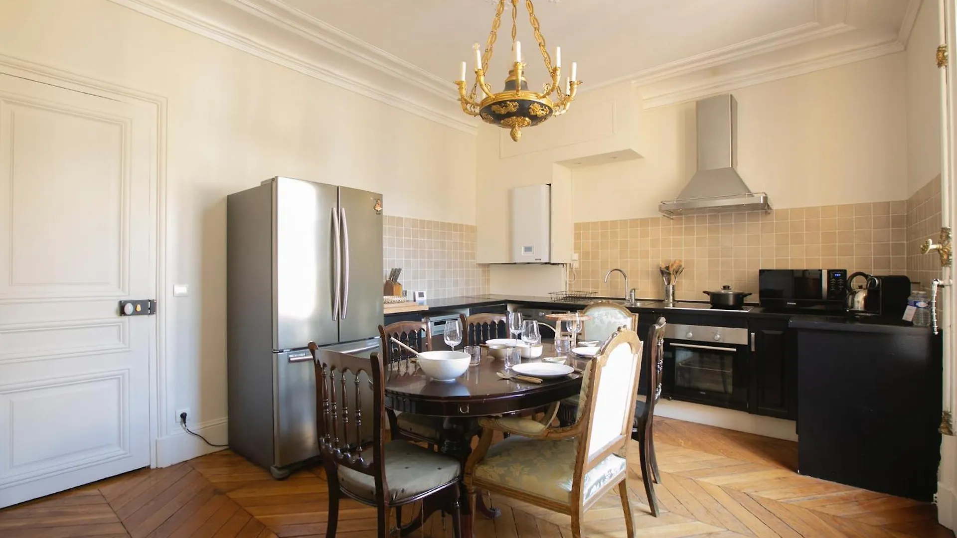 Typical Haussmannien With Eiffel Tower View - Bm68 Apartment Paris